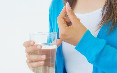 Methods of treatment of cystitis in women